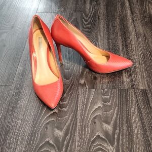 Schutz Red Stiletto Heels Crocodile Snake Reptile Texture 7.5